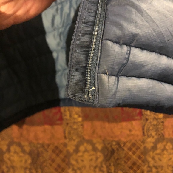 Men’s Patagonia down sweater size small - Picture 6 of 8